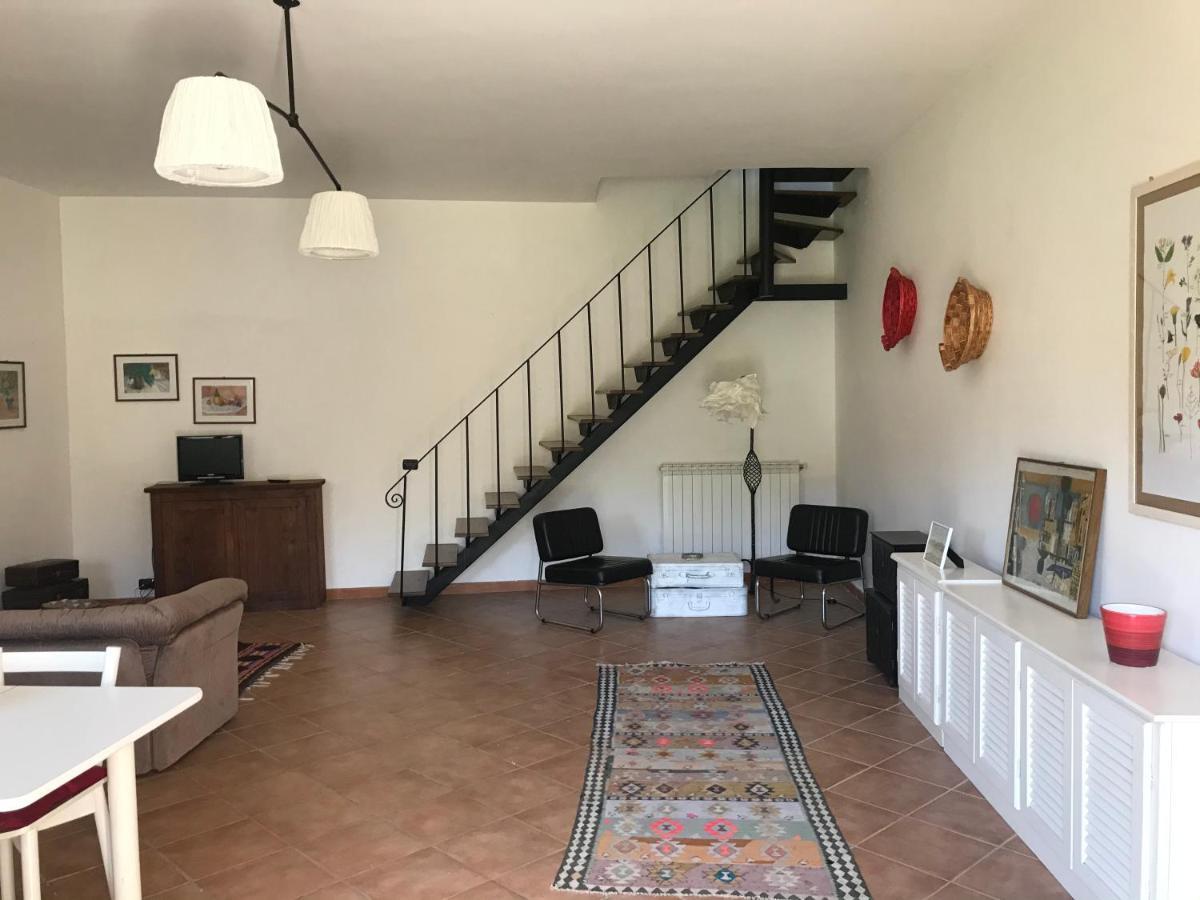 Appartamenti Il Capomandro SantʼAnatolia Exterior foto