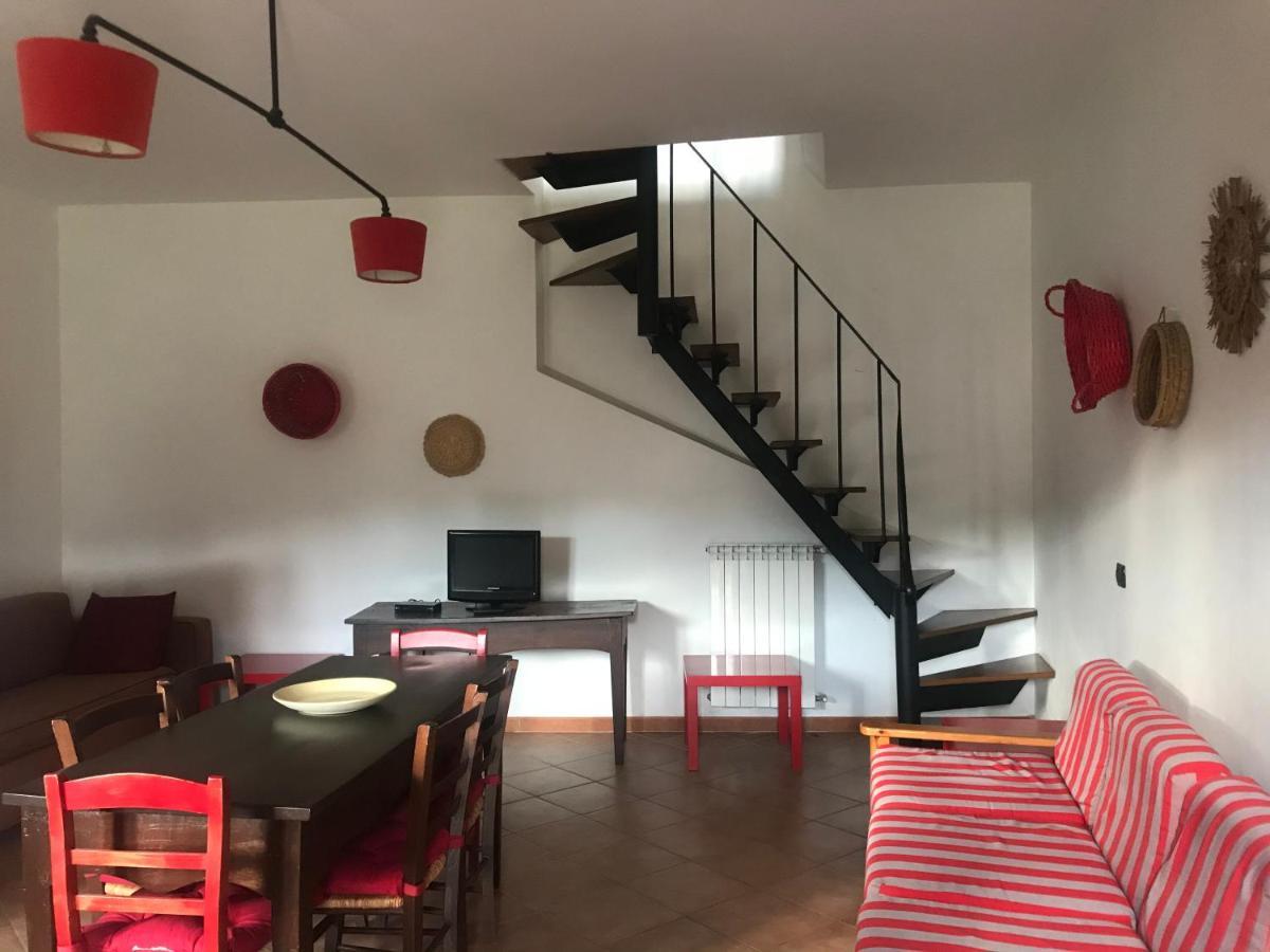 Appartamenti Il Capomandro SantʼAnatolia Exterior foto