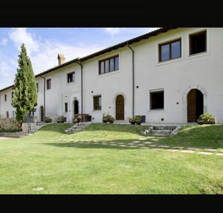 Appartamenti Il Capomandro SantʼAnatolia Exterior foto