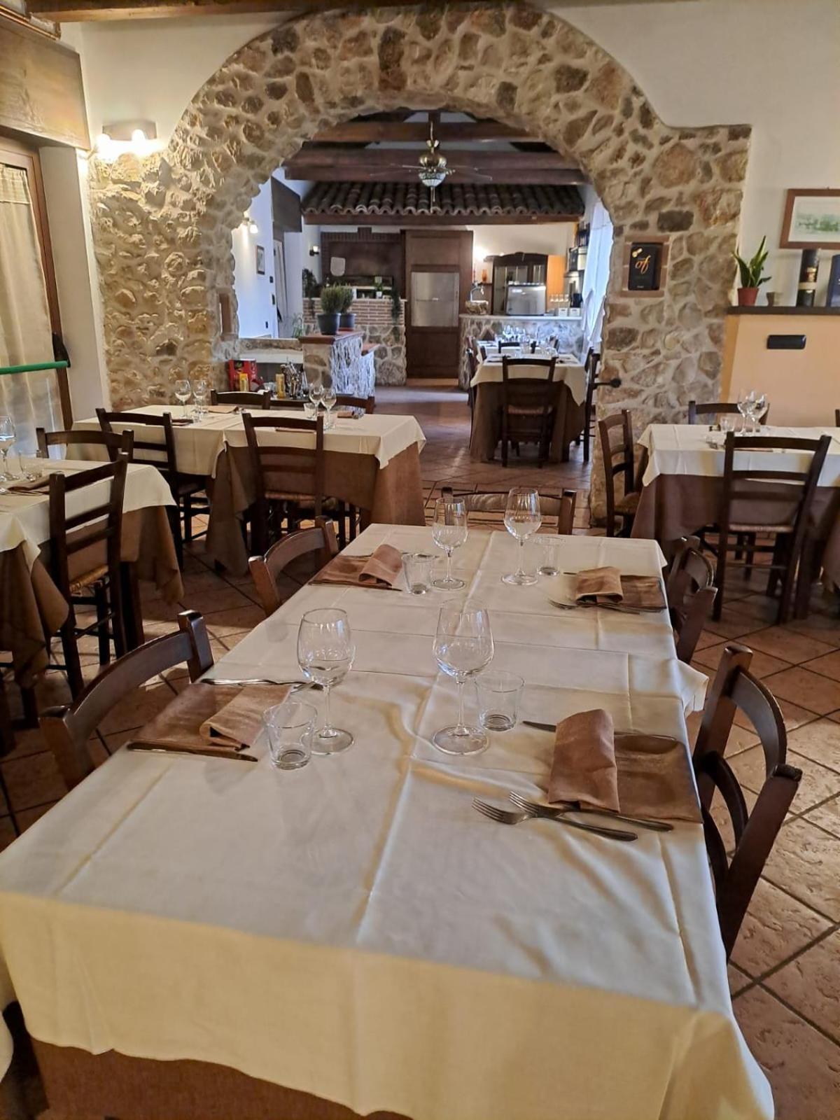 Appartamenti Il Capomandro SantʼAnatolia Exterior foto